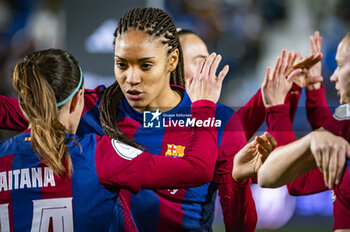 2024-01-17 - Salma Paralluelo of Barcelona seen hugging Aitana Bonmati of Barcelona before the women football match valid for the semi final of the Spanish Supercopa tournament between Barcelona and Real Madrid played at Estadio Butarque in Leganes, Spain. - BARCELONA VS REAL MADRID - OTHER - SOCCER