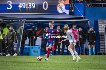 2024-01-17 - Caroline Graham of Barcelona seen in action during the women football match valid for the semi final of the Spanish Supercopa tournament between Barcelona and Real Madrid played at Estadio Butarque in Leganes, Spain. - BARCELONA VS REAL MADRID - OTHER - SOCCER