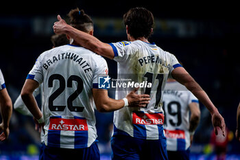 2024-02-17 - Braithwaite (RCD Espanyol) celebrates after scoring his team's goal with team mates during a La Liga Hypermotion match between RCD Espanyol and CD Mirandes at Stage Front Stadium, in Barcelona, ,Spain on February 17, 2024. Photo by Felipe Mondino - RCD ESPANYOL - CD MIRANDES - OTHER - SOCCER