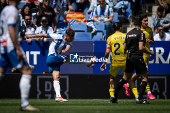 2024-04-21 - Puado (RCD Espanyol) controls the ball during a La Liga Hypermotion match between RCD Espanyol and FC Andorra at Stage Front Stadium, in Barcelona, ,Spain on April 21, 2024. Photo by Felipe Mondino - RCD ESPANYOL - FC ANDORRA - OTHER - SOCCER
