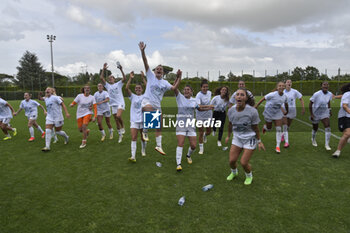 2024-05-19 - Lazio Women's players celebrating after the match - SERIE B - LAZIO WOMEN VS PARMA - OTHER - SOCCER