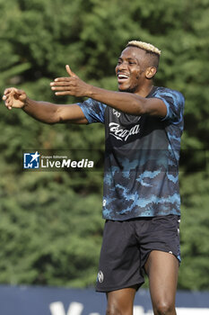 2024-07-12 - Napoli's Nigerian forward Victor Osimhen gesticulate during SSC Napoli's 2024-25 preseason training camp in val di sole in Trentino, Dimaro Folgarida

 - SSC NAPOLI TRAINING - OTHER - SOCCER