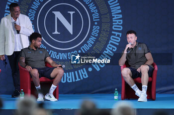 2024-07-14 - Evening for the public with Napoli's Belgian forward Cyril Ngonge and Napoli's Kosovar defender Amir Rrahmani during SSC Napoli's 2024-25 preseason training camp in val di sole in Trentino, Dimaro Folgarida

 - SSC NAPOLI TRAINING - OTHER - SOCCER