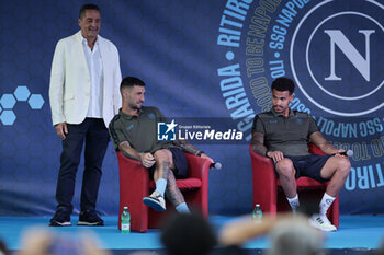 2024-07-14 - Evening for the public with Napoli's Italian forward Matteo Politano and Napoli's Belgian forward Cyril Ngonge during SSC Napoli's 2024-25 preseason training camp in val di sole in Trentino, Dimaro Folgarida

 - SSC NAPOLI TRAINING - OTHER - SOCCER