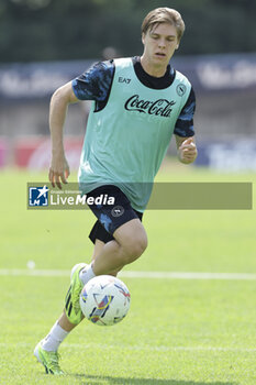 2024-07-17 - Napoli's Italian midfielder Alessio Zerbin during SSC Napoli's 2024-25 preseason training camp in val di sole in Trentino, Dimaro Folgarida

 - SSC NAPOLI TRAINING - OTHER - SOCCER