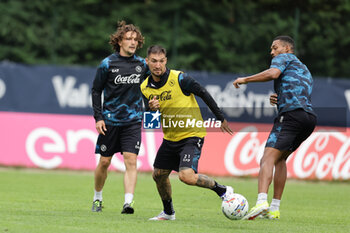 2024-07-19 - Napoli's Italian forward Matteo Politano controls the ball during SSC Napoli's 2024-25 preseason training camp in val di sole in Trentino, Dimaro Folgarida

 - SSC NAPOLI TRAINING - OTHER - SOCCER