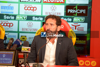 2024-07-08 - Fabio Caserta coach US Catanzaro - SERIE B - PRESENTATION OF CATANZARO CALCIO'S NEW COACH FABIO CASERTA - OTHER - SOCCER