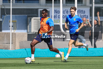 2024-07-06 - Ange-Yoan Bonny (Parma Calcio) vs Dario Sits (Parma Calcio) - PARMA CALCIO TRAINING SESSION - OTHER - SOCCER