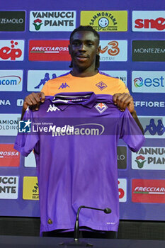 2024-07-12 - ACF Fiorentina's forward Moise Kean - PRESENTATION OF ACF FIORENTINA'S NEW PLAYER MOISE KEAN - OTHER - SOCCER