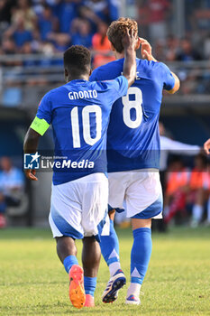 2024-09-05 - Edoardo Bove (ITA) celebrates after scoring the gol of 1-0 during the UEFA U21 Euro 2025 Qualifier match between Italy and San Marino at the Domenico Francioni Stadium on September 5, 2024 in Latina, Italy. - UEFA UNDER 21 - ITALY VS SAN MARINO - OTHER - SOCCER