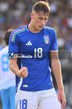 2024-09-05 - Pio Esposito (ITA) celebrates after scoring the gol of 5-0 during the UEFA U21 Euro 2025 Qualifier match between Italy and San Marino at the Domenico Francioni Stadium on September 5, 2024 in Latina, Italy. - UEFA UNDER 21 - ITALY VS SAN MARINO - OTHER - SOCCER