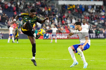 2024-11-18 - Jamaica defender Richard King (5) deflects a shot attempt by United States forward Ricardo Pepi (9) - CONCACAF NATIONS LEAGUE - USA VS JAMAICA - OTHER - SOCCER