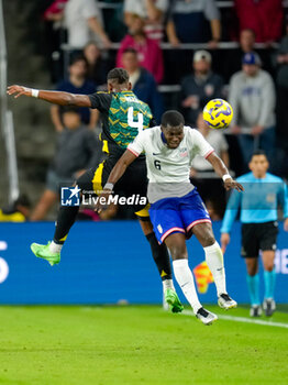 2024-11-18 - United States midfielder Yunus Musah (6) battles Jamaica defender Amari’I Bell (4) - CONCACAF NATIONS LEAGUE - USA VS JAMAICA - OTHER - SOCCER