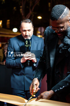 2024-10-28 - Messaoud Benterki and Djibril Cisse during the red carpet ceremony of the Ballon d'Or (Golden Ball) France Football 2024 on 28 October 2024 at Theatre du Chatelet in Paris, France - FOOTBALL - BALLON D'OR 2024 - RED CARPET CEREMONY - OTHER - SOCCER