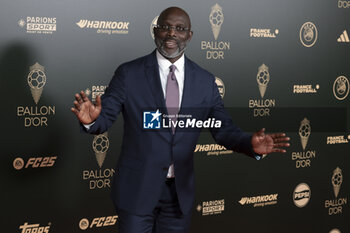 2024-10-28 - George Weah attends the 68th Ballon D'Or France Football 2024 photocall on October 28, 2024 at Theatre du Chatelet in Paris, France - FOOTBALL - BALLON D'OR 2024 - OTHER - SOCCER