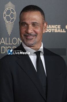 2024-10-28 - Ruud Gullit attends the 68th Ballon D'Or France Football 2024 photocall on October 28, 2024 at Theatre du Chatelet in Paris, France - FOOTBALL - BALLON D'OR 2024 - OTHER - SOCCER