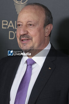 2024-10-28 - Rafael Benitez attends the 68th Ballon D'Or France Football 2024 photocall on October 28, 2024 at Theatre du Chatelet in Paris, France - FOOTBALL - BALLON D'OR 2024 - OTHER - SOCCER