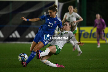 2024-02-23 - Cristiana Girelli (ITA) and Isibeal Atkinson (IRL) during the Women's International Friendly Match between Italy Women's National Team vs Ireland Women's National Team on 23 February 2024 at 