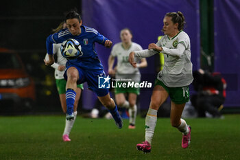 2024-02-23 - Michela Catena (ITA) and Heather Payne (IRL) during the Women's International Friendly Match between Italy Women's National Team vs Ireland Women's National Team on 23 February 2024 at 