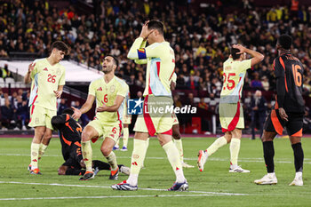 2024-03-22 - Mikel Merino and players of Spain look dejected during the International Friendly football match between Spain and Colombia on 22 March 2024 at the London Stadium in London, England - FOOTBALL - FRIENDLY GAME - SPAIN V COLOMBIA - FRIENDLY MATCH - SOCCER