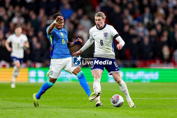 2024-03-24 - Conor Gallagher (8) of England battles with Wendell of Brazil during the International Friendly football match between England and Brazil on 23 March 2024 at Wembley Stadium in London, England - FOOTBALL - FRIENDLY GAME - ENGLAND V BRAZIL - FRIENDLY MATCH - SOCCER