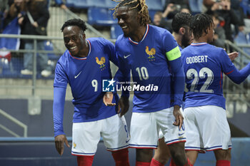 2024-03-25 - Arnaud Kalimuendo of France celebrates his goal with Manu Kone of France during the International Under 23 Friendly football match between France U23 and United States, USA U23 on March 25, 2024 at Stade Auguste Bonal in Sochaux Montbeliard, France - FOOTBALL - U23 FRIENDLY GAME - FRANCE V USA - FRIENDLY MATCH - SOCCER