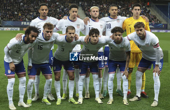 2024-03-25 - Team USA poses before the International Under 23 Friendly football match between France U23 and United States, USA U23 on March 25, 2024 at Stade Auguste Bonal in Sochaux Montbeliard, France - FOOTBALL - U23 FRIENDLY GAME - FRANCE V USA - FRIENDLY MATCH - SOCCER