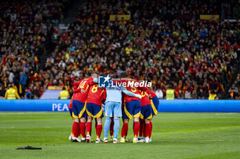2024-03-26 - Spain squad getting into the field during the friendly football match among the national teams of Spain and Brazil at Estadio Santiago Bernabeu, Madrid. - SPAIN VS BRAZIL - FRIENDLY MATCH - SOCCER