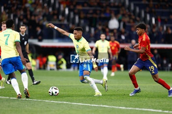 2024-03-26 - Wendell Nascimento Borges of Brazil during the International friendly football match between Spain and Brazil on March 26, 2024 at Santiago Bernabeu stadium in Madrid, Spain - FOOTBALL - FRIENDLY GAME - SPAIN V BRAZIL - FRIENDLY MATCH - SOCCER