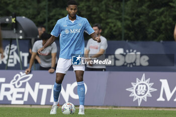 2024-07-16 - Napoli's Swedish midfielder Jens Cajuste controls the ball during friendly match SSC Napoli Anaune val di Non SSC Napoli's 2024-25 preseason training camp in val di sole in Trentino, Dimaro Folgarida

 - NAPOLI VS ANAUNE VAL DI NON - FRIENDLY MATCH - SOCCER