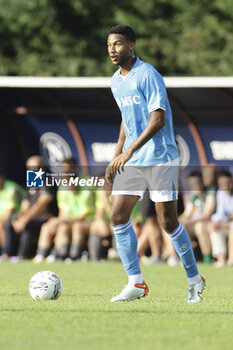 2024-07-16 - Napoli's Swedish midfielder Jens Cajuste controls the ball during friendly match SSC Napoli Anaune val di Non SSC Napoli's 2024-25 preseason training camp in val di sole in Trentino, Dimaro Folgarida

 - NAPOLI VS ANAUNE VAL DI NON - FRIENDLY MATCH - SOCCER