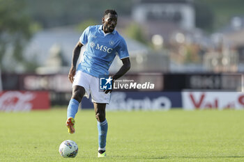 2024-07-16 - Napoli's Cameroonian midfielder Andre Frank Zambo Anguissa controls the ball during friendly match SSC Napoli Anaune val di Non SSC Napoli's 2024-25 preseason training camp in val di sole in Trentino, Dimaro Folgarida

 - NAPOLI VS ANAUNE VAL DI NON - FRIENDLY MATCH - SOCCER