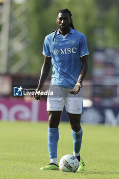 2024-07-16 - Napoli's Cameroonian midfielder Andre Frank Zambo Anguissa controls the ball during friendly match SSC Napoli Anaune val di Non SSC Napoli's 2024-25 preseason training camp in val di sole in Trentino, Dimaro Folgarida

 - NAPOLI VS ANAUNE VAL DI NON - FRIENDLY MATCH - SOCCER