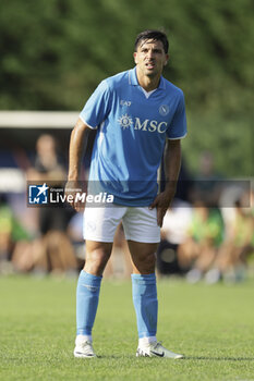 2024-07-16 - Napoli's Argentinian forward Giovanni Simeone controls the ball during friendly match SSC Napoli Anaune val di Non SSC Napoli's 2024-25 preseason training camp in val di sole in Trentino, Dimaro Folgarida

 - NAPOLI VS ANAUNE VAL DI NON - FRIENDLY MATCH - SOCCER