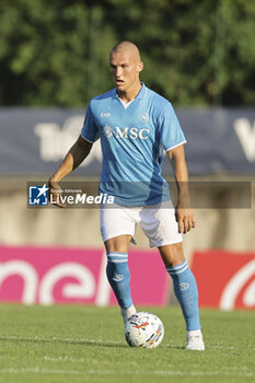 2024-07-16 - Napoli's Norwegian defender Leo Ostigard controls the ball during friendly match SSC Napoli Anaune val di Non SSC Napoli's 2024-25 preseason training camp in val di sole in Trentino, Dimaro Folgarida

 - NAPOLI VS ANAUNE VAL DI NON - FRIENDLY MATCH - SOCCER