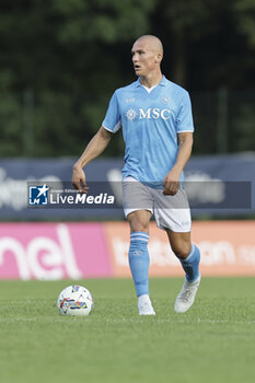 2024-07-16 - Napoli's Norwegian defender Leo Ostigard controls the ball during friendly match SSC Napoli Anaune val di Non SSC Napoli's 2024-25 preseason training camp in val di sole in Trentino, Dimaro Folgarida

 - NAPOLI VS ANAUNE VAL DI NON - FRIENDLY MATCH - SOCCER