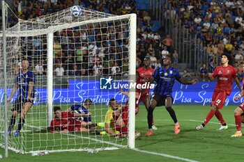 2024-08-02 - Yann Bisseck (Inter) scores goal of 1-1 - PISA SC VS INTER - FC INTERNAZIONALE - FRIENDLY MATCH - SOCCER