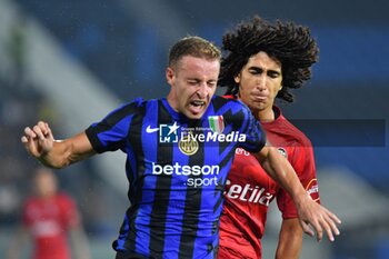 2024-08-02 - Davide Frattesi (Inter) thwarted by Francesco Coppola (Pisa) - PISA SC VS INTER - FC INTERNAZIONALE - FRIENDLY MATCH - SOCCER