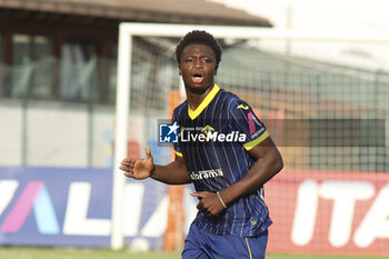 2024-07-17 - Alphadjo Cissè of Hellas Verona during Hellas Verona FC vs Top 22 Dilettanti Verona, 1° Test Match, at Centro Sportivo 'La Pineta' on Folgaria (TN), on July 17, 2024. - HELLAS VERONA FC VS TOP 22 DILETTANTI VERONA - FRIENDLY MATCH - SOCCER