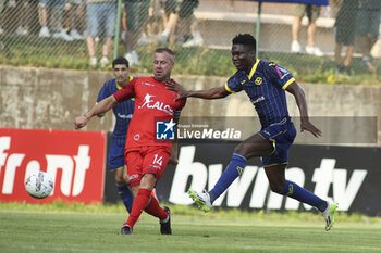 2024-07-17 - Junior Ajayi of Hellas Verona during Hellas Verona FC vs Top 22 Dilettanti Verona, 1° Test Match, at Centro Sportivo 'La Pineta' on Folgaria (TN), on July 17, 2024. - HELLAS VERONA FC VS TOP 22 DILETTANTI VERONA - FRIENDLY MATCH - SOCCER