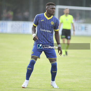 2024-07-17 - Daniel Mosquera of Hellas Verona during Hellas Verona FC vs Top 22 Dilettanti Verona, 1° Test Match, at Centro Sportivo 'La Pineta' on Folgaria (TN), on July 17, 2024. - HELLAS VERONA FC VS TOP 22 DILETTANTI VERONA - FRIENDLY MATCH - SOCCER