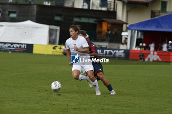 2024-07-20 - Gaetano Oristanio of Venezia FC play the ball during Genoa CFC vs Venezia FC, Test Match pre season Serie A Enilive 2024-25, at Centro Sportivo 