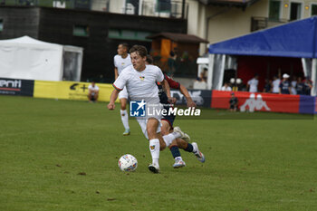 2024-07-20 - Gaetano Oristanio of Venezia FC play the ball during Genoa CFC vs Venezia FC, Test Match pre season Serie A Enilive 2024-25, at Centro Sportivo 