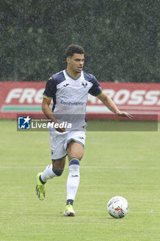 2024-07-24 - Elayis Tavsan of Hellas Verona during Hellas Verona FC vs Virtus Verona FC, 3° Test Match, at Centro Sportivo 'La Pineta' on Folgaria (TN), on July 24, 2024. - HELLAS VERONA FC VS VIRTUS VERONA - FRIENDLY MATCH - SOCCER