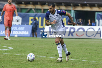 2024-07-24 - Federico Ceccerini of Hellas Verona play the ball during Hellas Verona FC vs Virtus Verona FC, 3° Test Match, at Centro Sportivo 'La Pineta' on Folgaria (TN), on July 24, 2024. - HELLAS VERONA FC VS VIRTUS VERONA - FRIENDLY MATCH - SOCCER