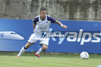 2024-07-24 - Tomas Suslov of Hellas Verona play the ball during Hellas Verona FC vs Virtus Verona FC, 3° Test Match, at Centro Sportivo 'La Pineta' on Folgaria (TN), on July 24, 2024. - HELLAS VERONA FC VS VIRTUS VERONA - FRIENDLY MATCH - SOCCER