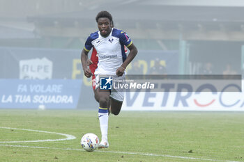 2024-07-24 - Alphadjo Cissè of Hellas Verona play the ball during Hellas Verona FC vs Virtus Verona FC, 3° Test Match, at Centro Sportivo 'La Pineta' on Folgaria (TN), on July 24, 2024. - HELLAS VERONA FC VS VIRTUS VERONA - FRIENDLY MATCH - SOCCER