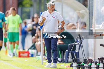 2024-07-24 - Head coach Bruno Genesio (OSC Lille) during the Friendly football match between VfL Wolfsburg and LOSC Lille on 24 July 2024 at Jahnstadion in Rheda-Wiedenbrück, Germany - FOOTBALL - FRIENDLY GAME - WOLFSBURG V LILLE - FRIENDLY MATCH - SOCCER