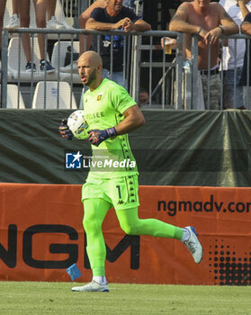 2024-08-01 - Nicola Leali of Genoa CFC play the ball during Brescia Calcio FC vs Genoa CFC, Test Match pre season Serie A Enilive 2024-25, at Mario Rigamonti stadium in Brescia (BS), Italy, on July 20, 2024. - BRESCIA CALCIO VS GENOA CFC - FRIENDLY MATCH - SOCCER