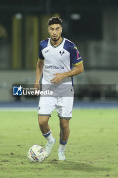 2024-08-03 - Suat Serdar of Hellas Verona FC play the ball during Hellas Verona FC vs Asteras Tripolis FC, 5° Test Match, at stadio 